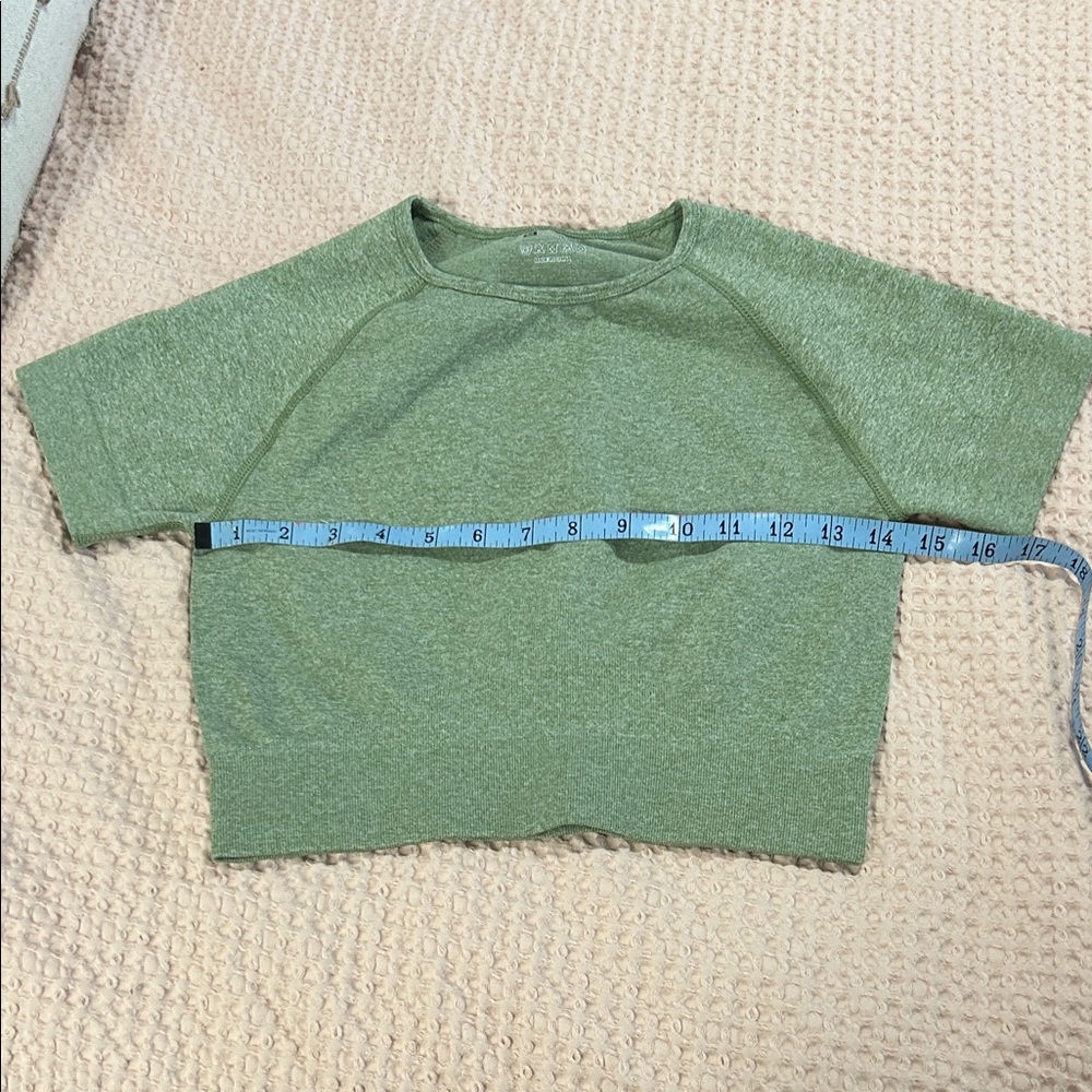 Exercise crop top - Picture 2 of 7